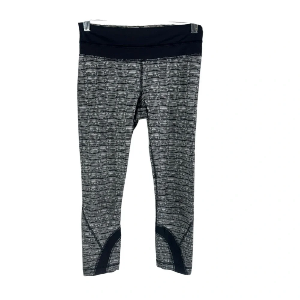 Lululemon Run Inspire Crop II All Luxtreme Textured Wave Black Silver Spoon 4